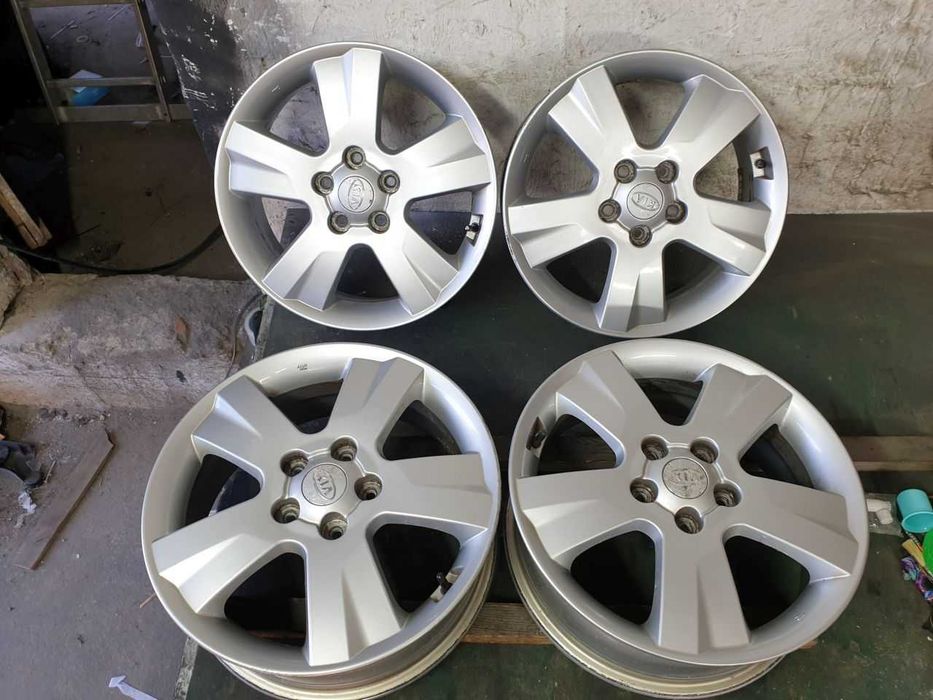 Felgi aluminiowe Hyundai Kia R17 5x114,3 17X6,5J ET 54 centr 67,1mm