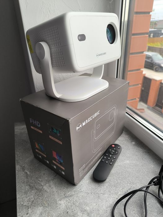 Проектор Magcubic l018 FULLHD б.у