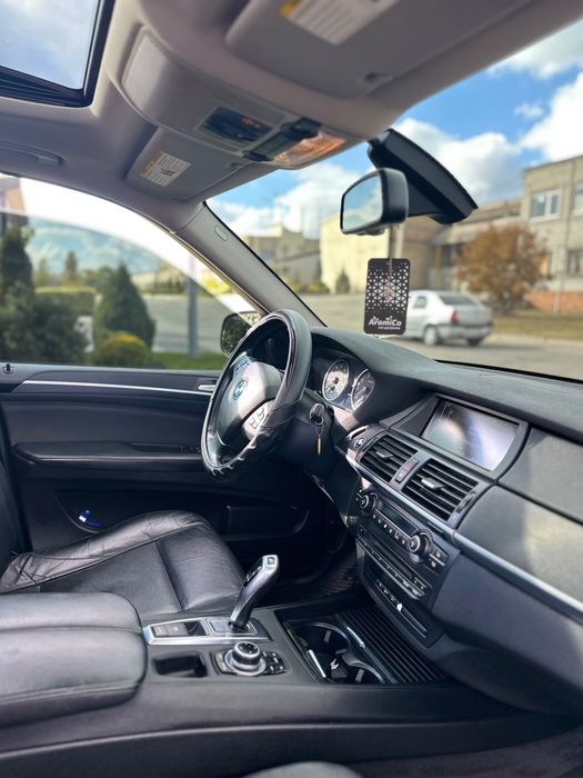 Бмв х5 продам, 2011 год