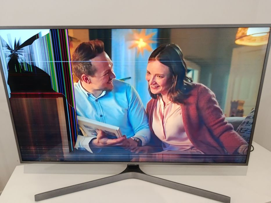 Telewizor samsung uszkodzony