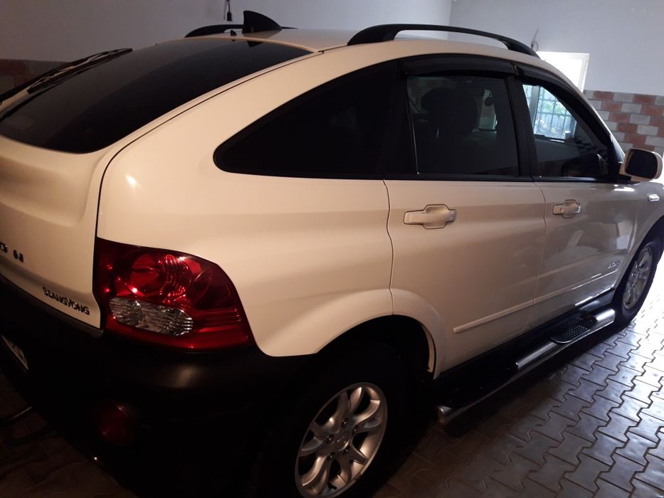 Sangyong Actyon 2010 года  8200$