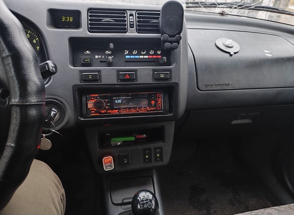 Toyota RAV4 1999 рік