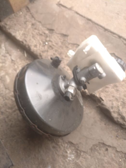 Головний циліндр Пежо 2006в ідеальному стані