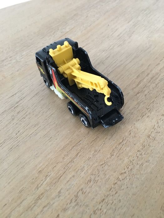 Hot wheels 1981 tow truck rescue network