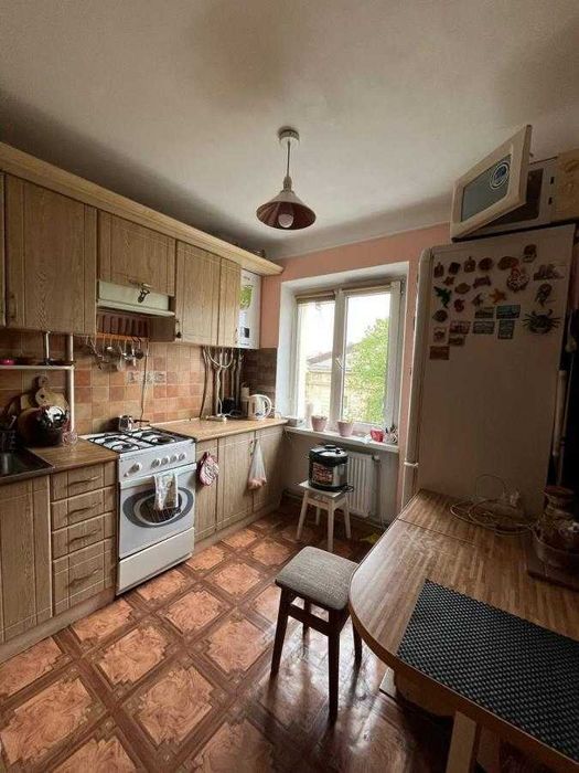 Продаж квартири по вул Коновальця, Держпрограми.