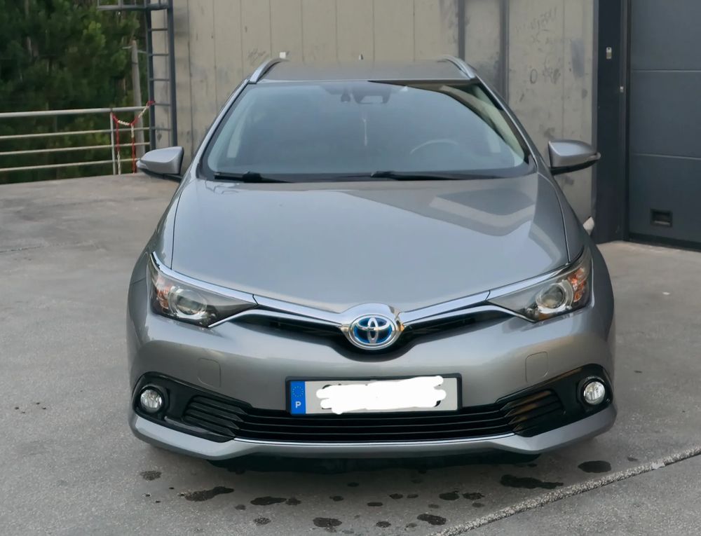 Toyota Auris Touring Sports 1.8 HSD Square Collection