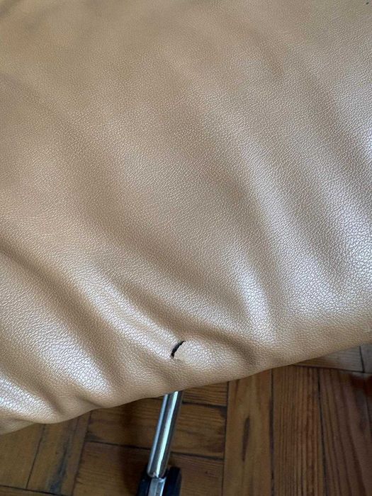 Cadeira de Escritório com rodas, Estilo Eames Soft Pad – Camel / Cromado