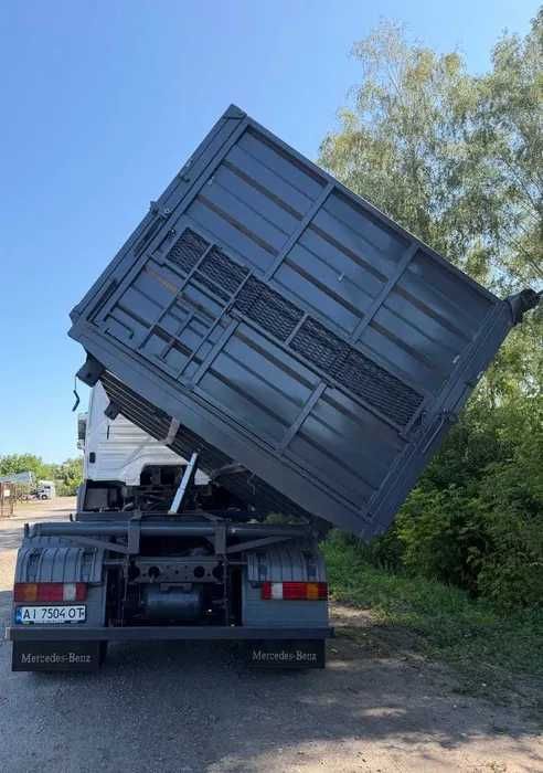Mercedes-Benz самосвал