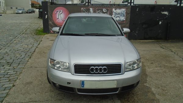 Para Peças Audi A4 (8E2, B6)