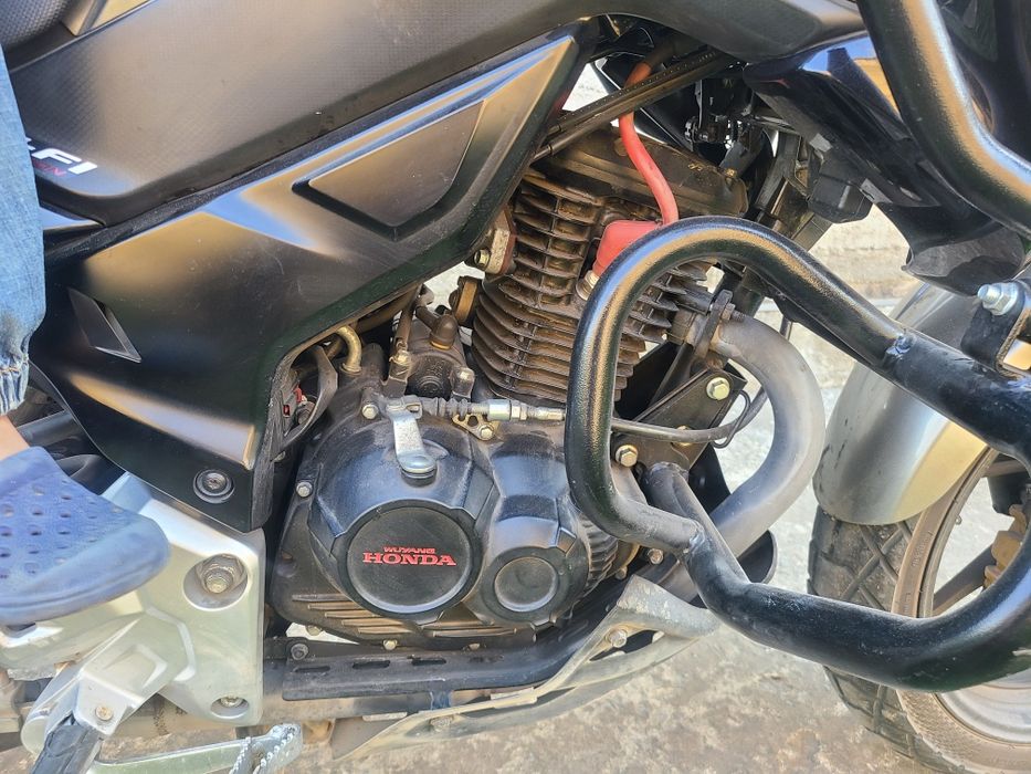 Honda CBF190X, CB190X