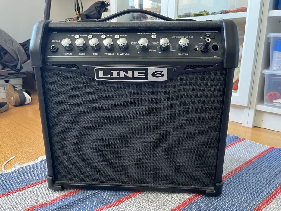 Guitarra eletrica custom-made + Estojo + Amplificador