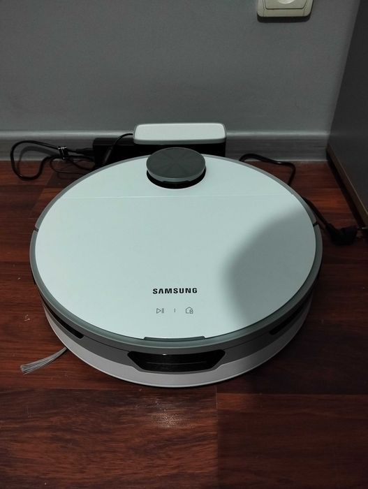 Продам робота-пилососа Samsung Jet Bot (модель VR30T80313)