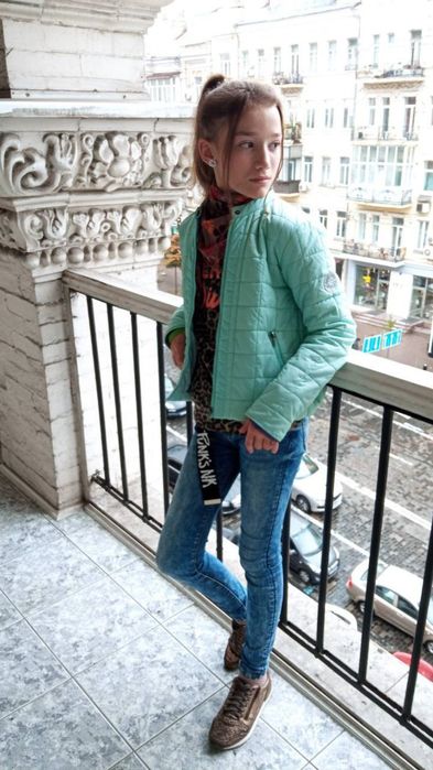 Куртка весна-осінь на дівчинку  146-152