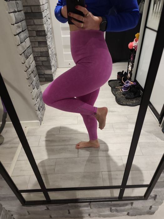 Legginsy prążkowane marszczone rozm s
