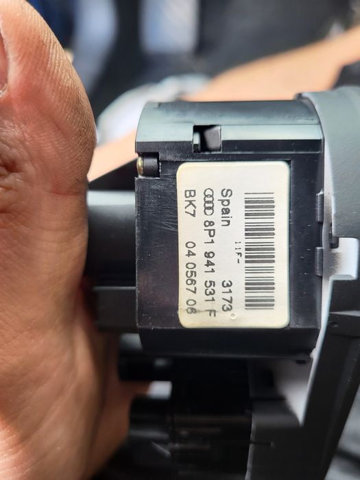 Włącznik świateł audi a3 8p halogen