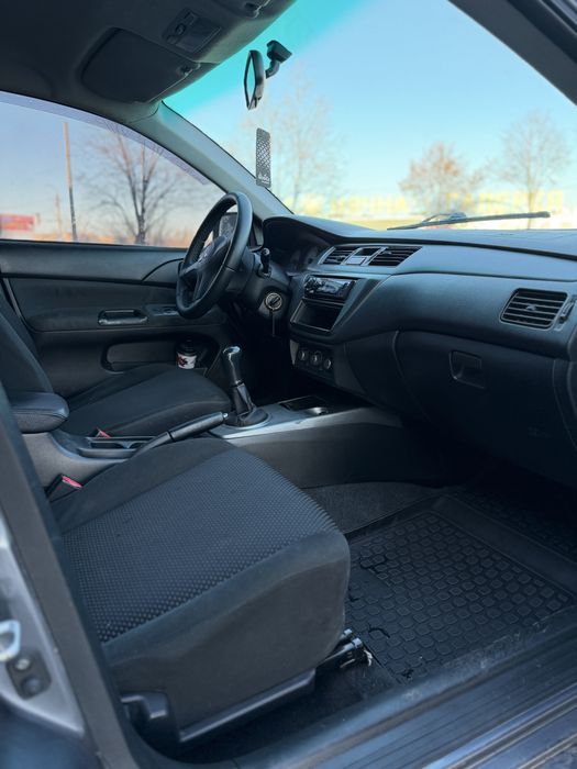 Продам Lancer  9