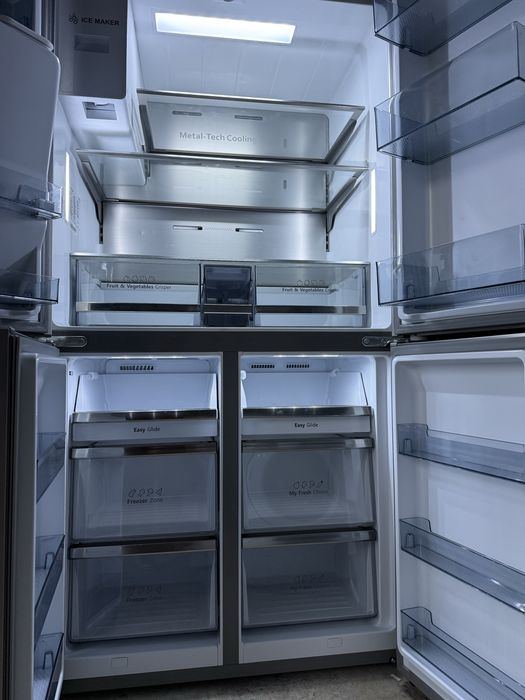 Холодильник Hisense