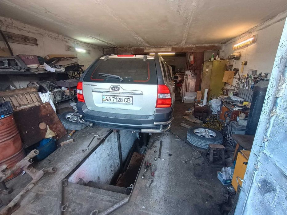 Гараж 225квм під СТО Техстанція Малярка Рихтовка Підіймачі Троєщина