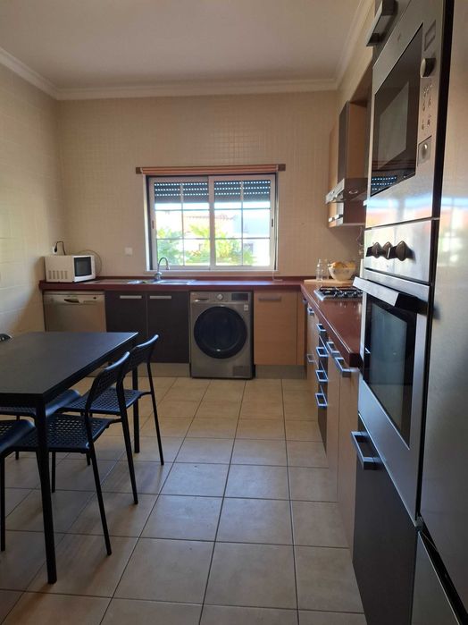 Moradia Geminada T3 para Arrendamento Anual