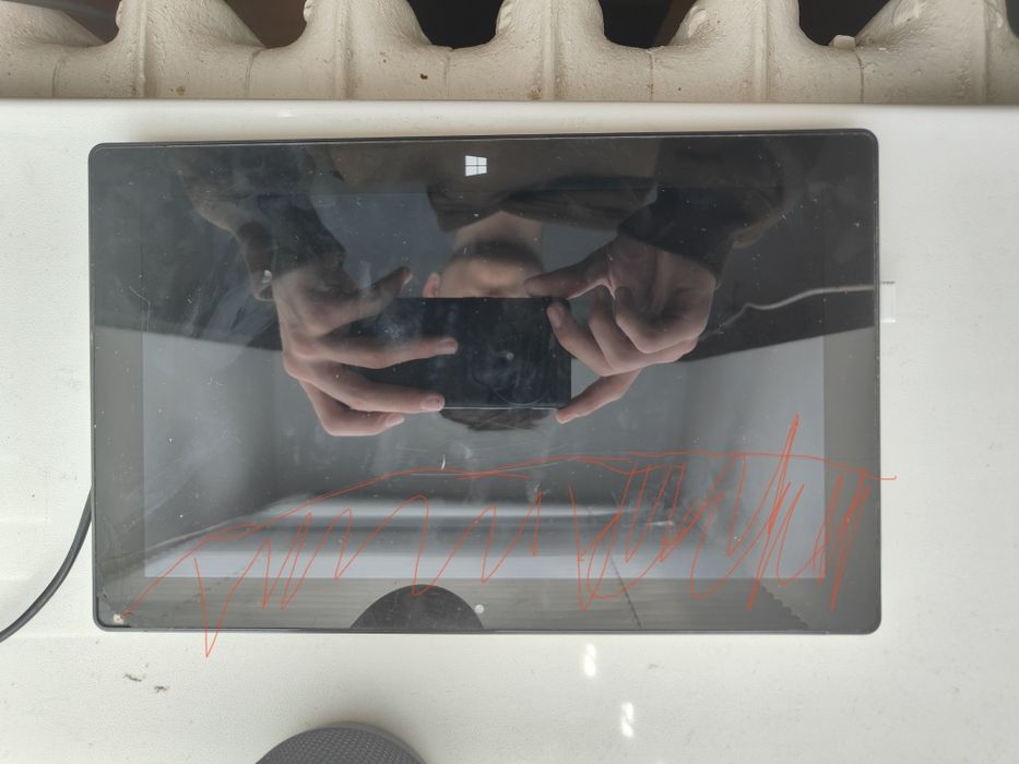 Срочно! Surface pro 4/128 планшет на windows