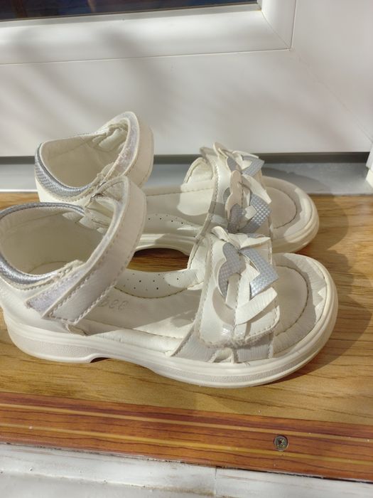 Дитячі босоніжки