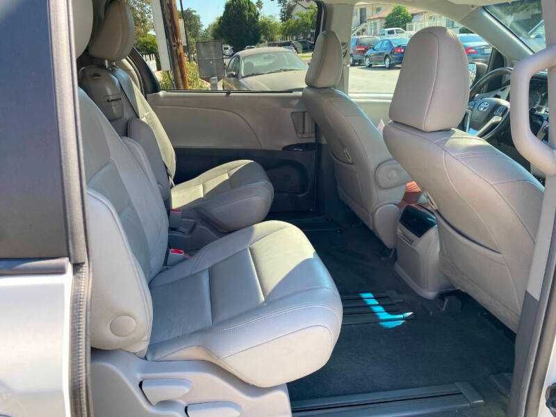 2017 Toyota Sienna