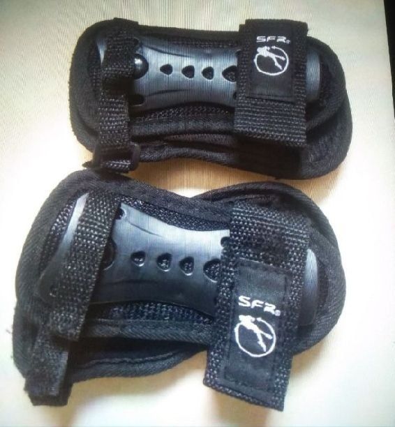 Продам набор защиты для запястья Crazy Creek и SFR