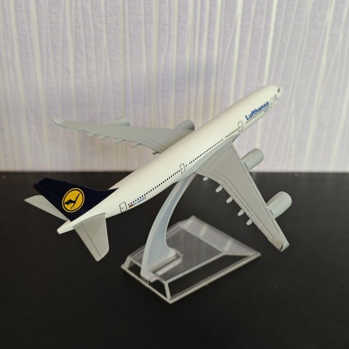 Модель літака самолёт