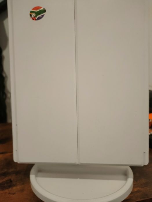 Lusterko podświetlane, składane