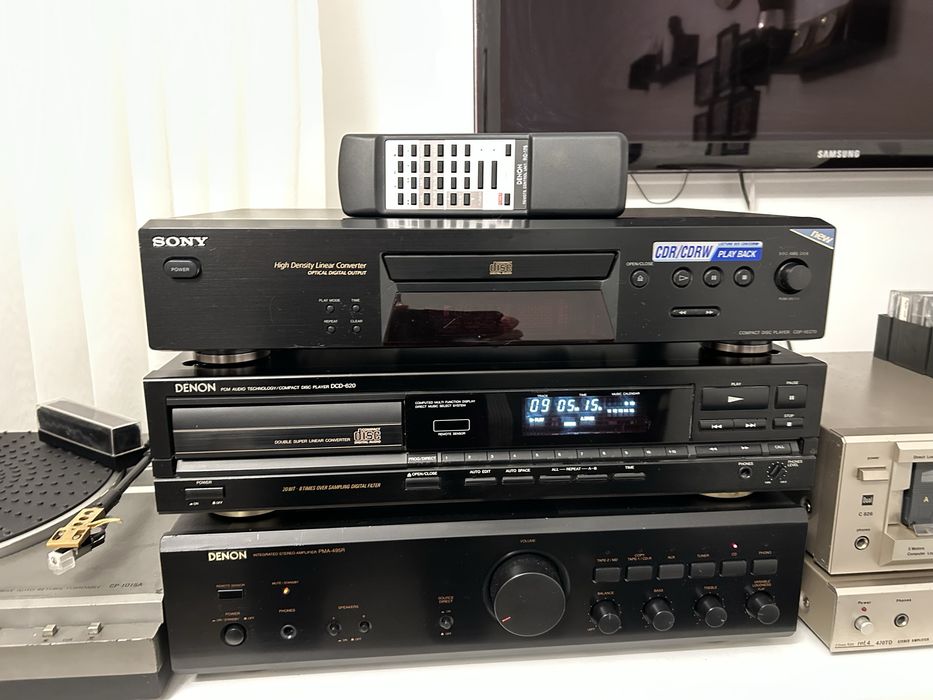 FISHER Studio-Standard музыкальный центр.