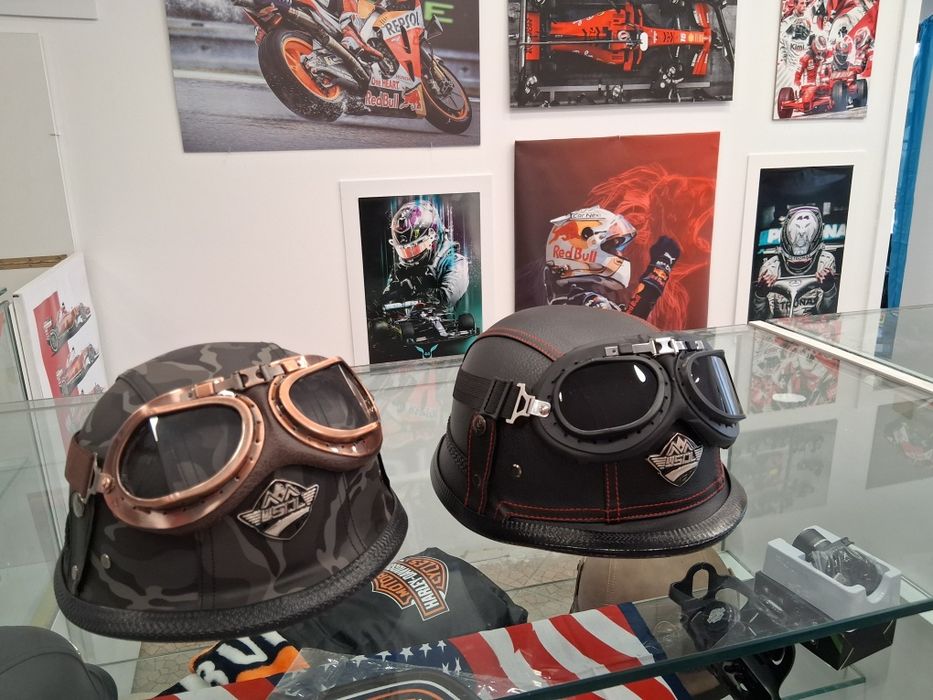 Óculos para motociclistas.