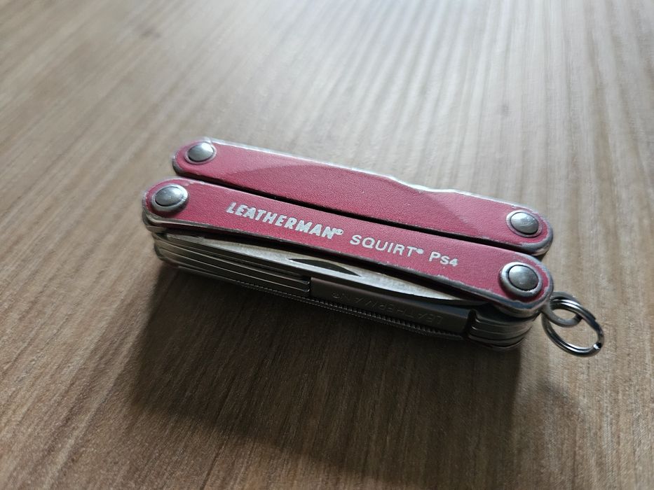 Multitool leatherman squirt ps4