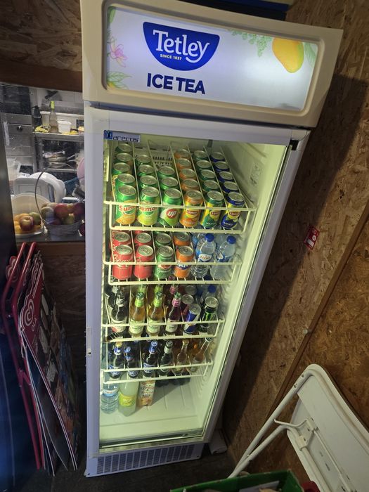 Vitrine refrigerada para bebidas