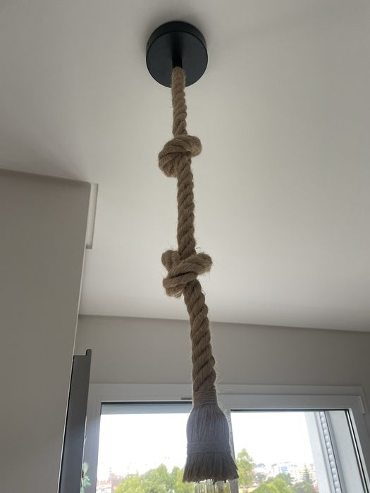 Candeeiros de teto de corda