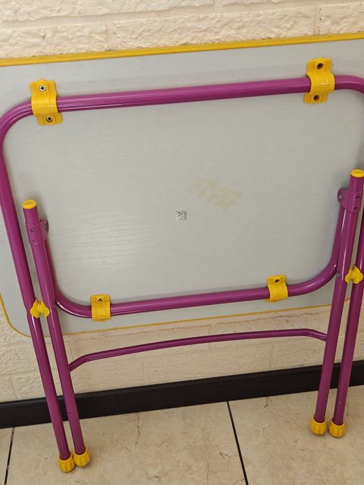 Набір дитячіх меблів