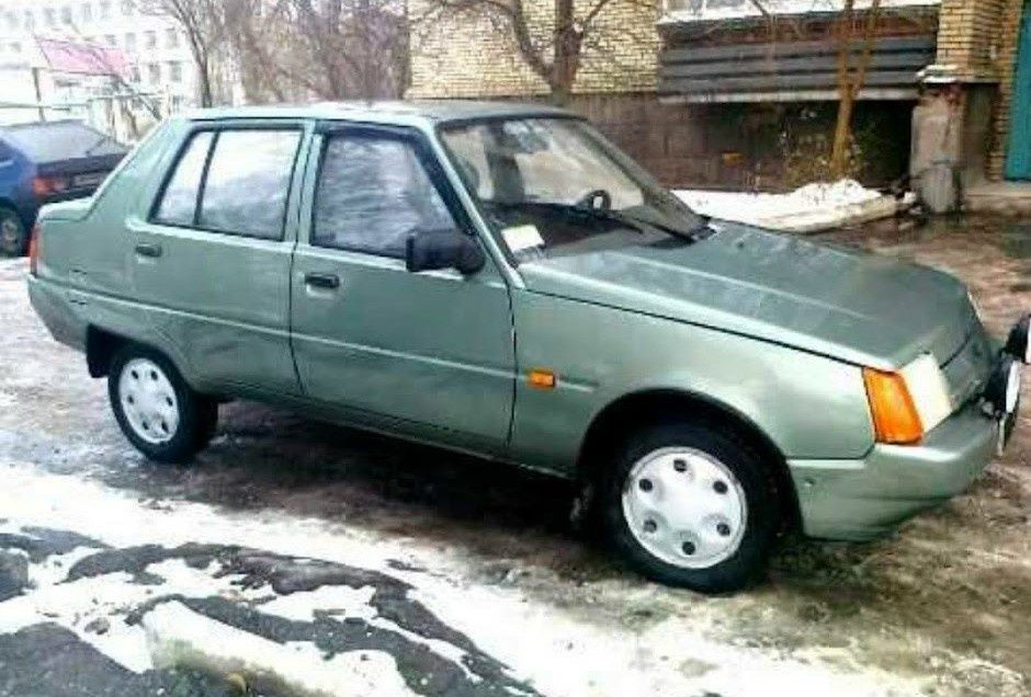 Кпп славута. Задняя ляда, стекло ляды  славута, двери, капот славута,