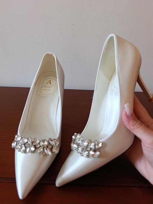 Sapatos de Noiva em Cetim tam. 38 Novos