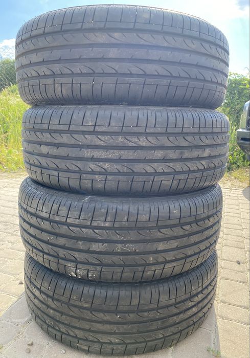 Шини Bridgestone 255/60 r18 майже нові