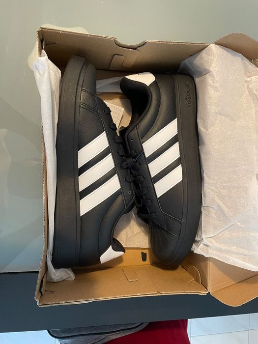 Tenis Adidas Streefalk