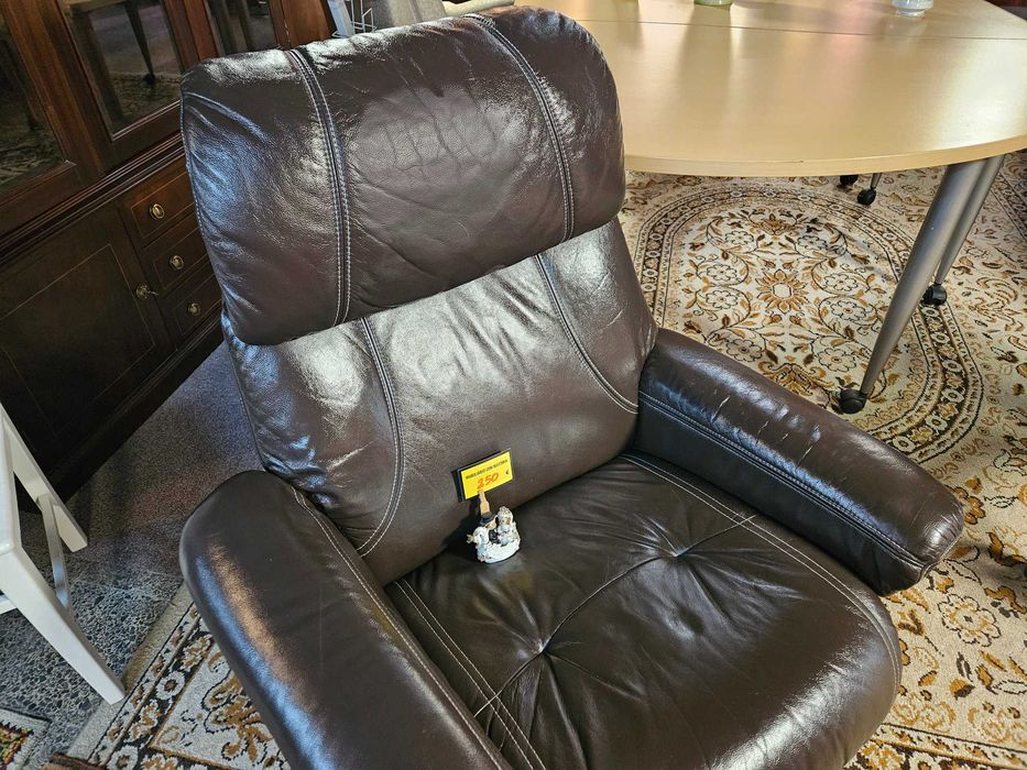 Poltrona relax com apoio para os pés - óptimo estado geral