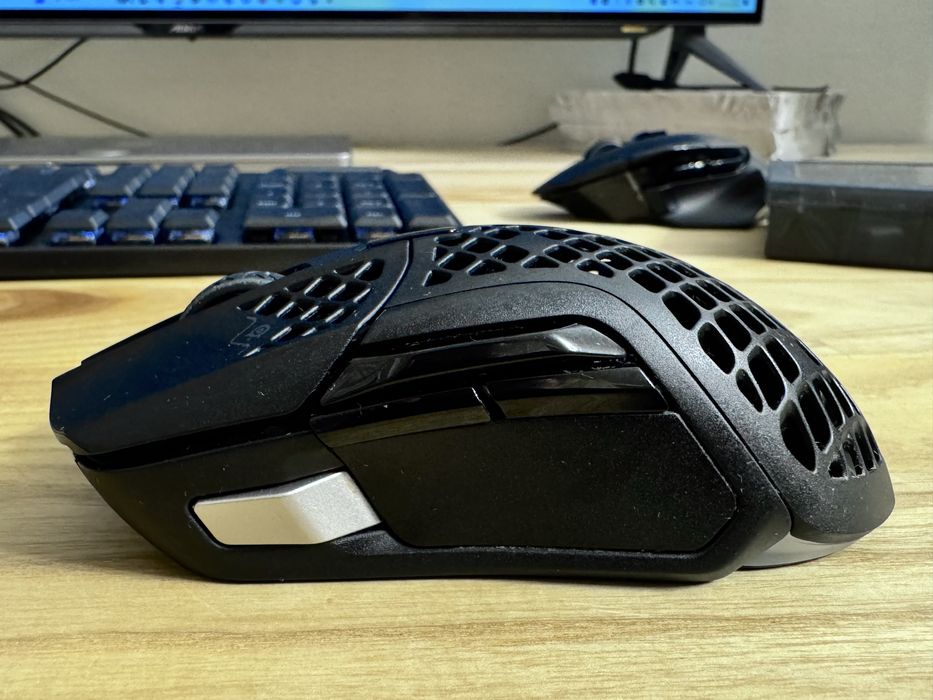 Steelseries aerox 5 wireless беспровідна легка мишка
