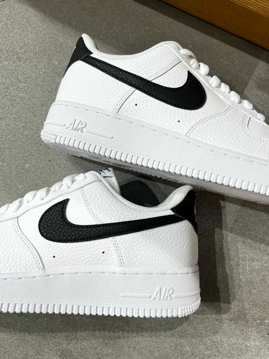 Nike Air Force 1 Low '07 White Black Pebbled Leather Rozmiar  42