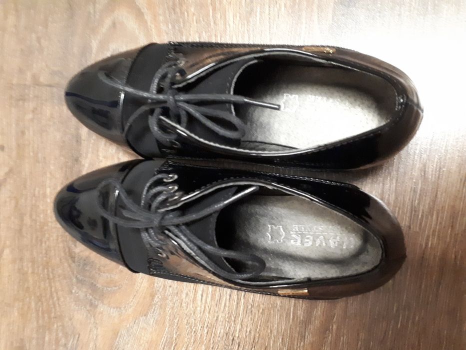 Buty roz.36 sznurowane