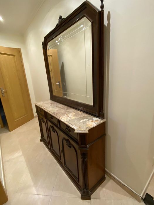 Vendo aparador com espelho movel de Paços Ferreira