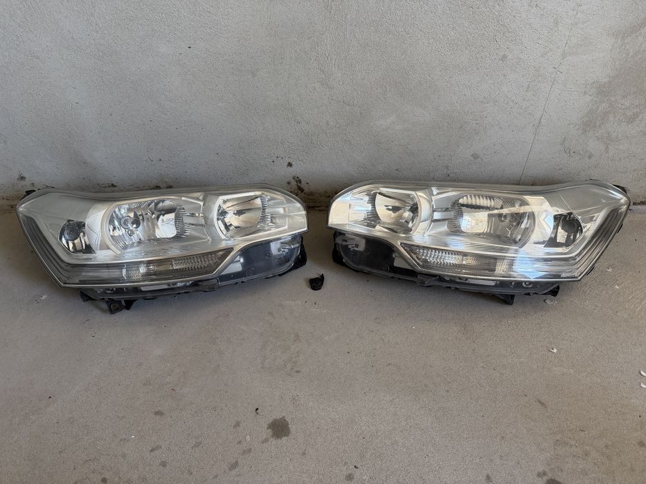 Фара передняя Citroen C5 X7