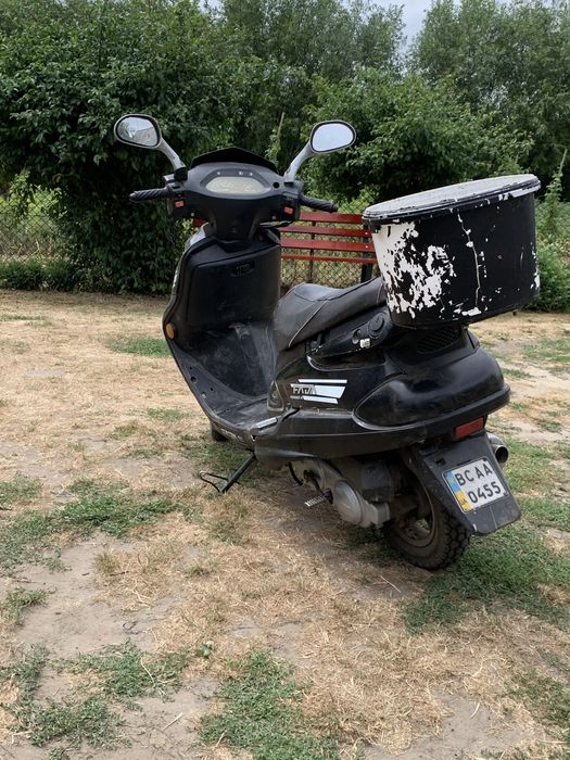 Продам скутер 12 000