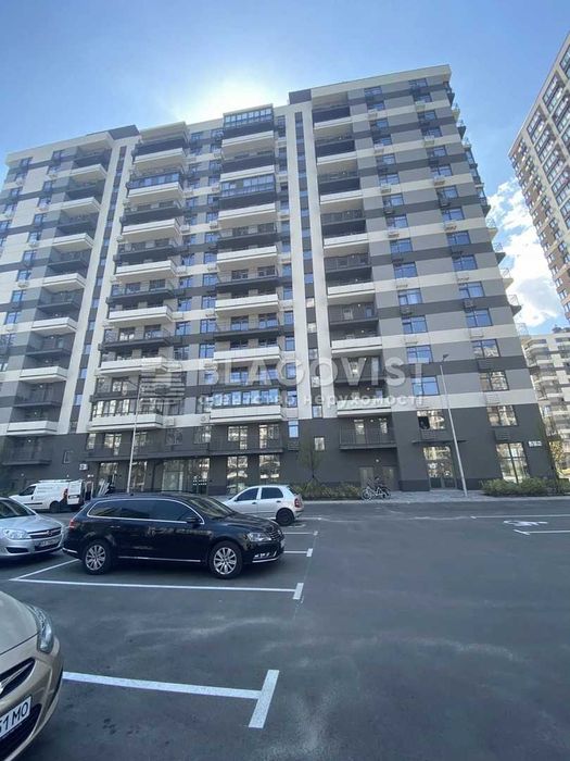 Варшавський-2 Подільський 2к квартира на Олександра Олеся 7