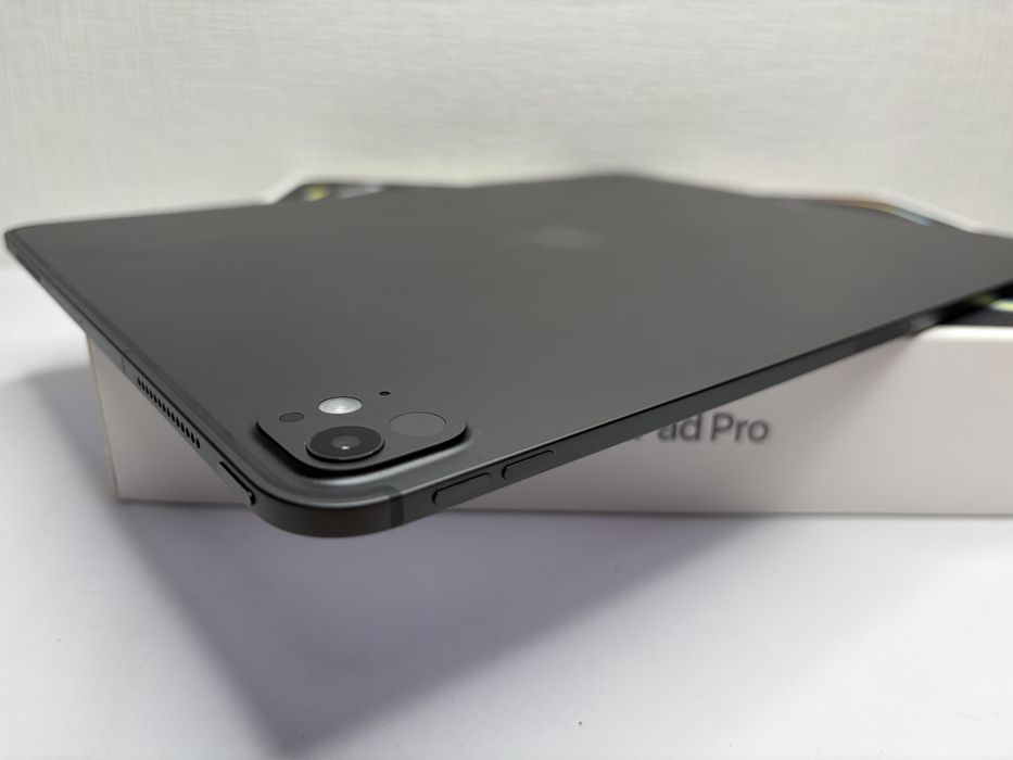 Apple iPad Pro 13 M5 (2025) 12/256GB Wi-Fi + Cellular Space Black open box