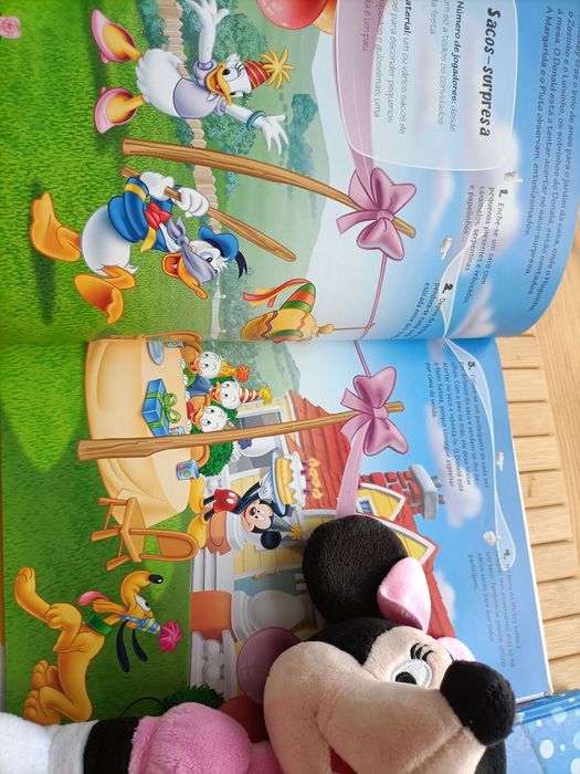 2 livros + peluche Minnie