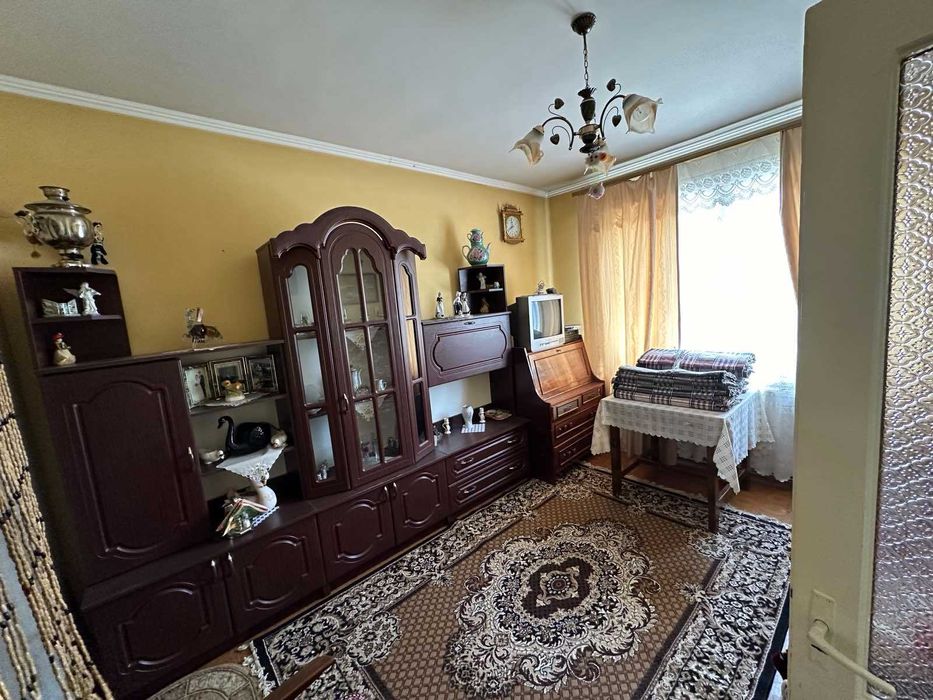 Продається житловий будинок в смт. Вишково